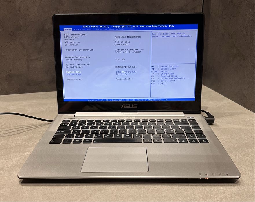 Ноутбук Asus S400C на відновлення ! Ma701
