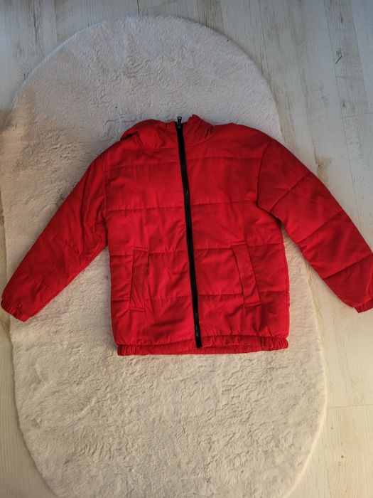 Czerwona kurtka zimowa z kapturem rozm 38 40