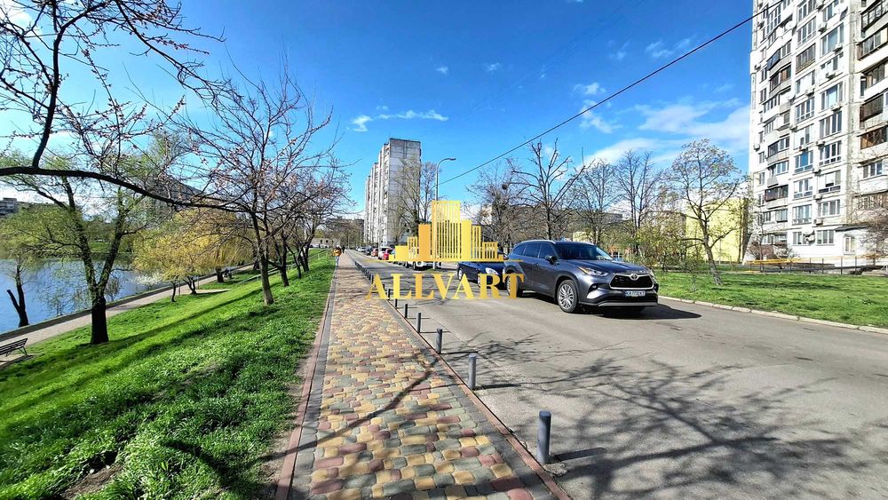 Продаж 3 кімнатної квартири з ремонтом, Березняки, пр Тичини 3й поверх