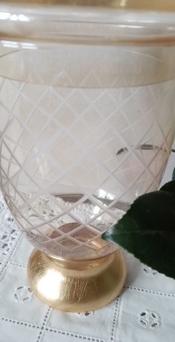 Boleira em vidro cinzelado