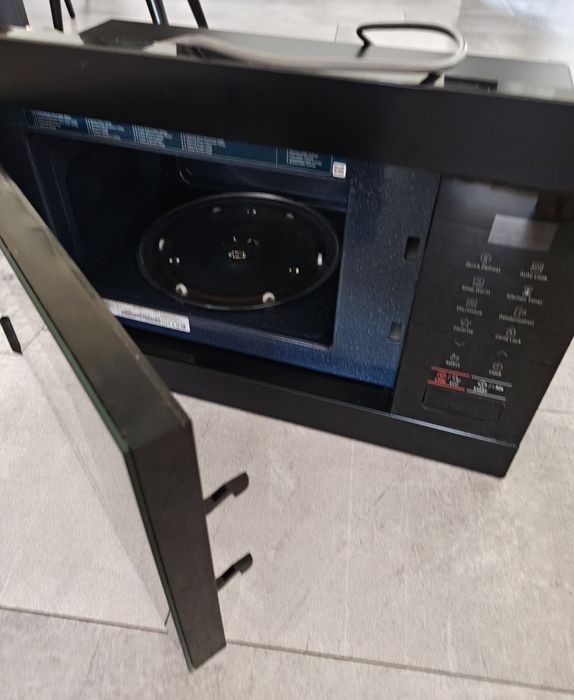 Mikrofalówka Samsung ms22m8054ak
