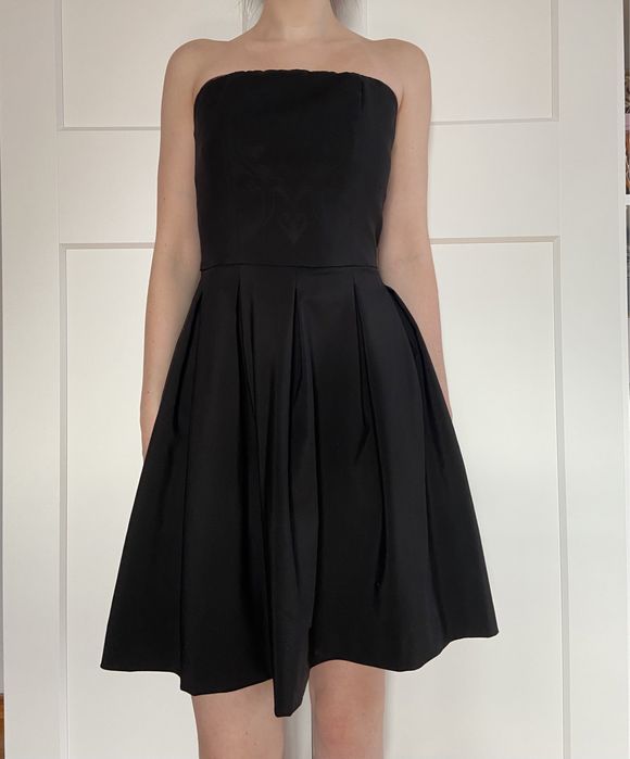 Czarna sukienka rozkloszowana Tiffi