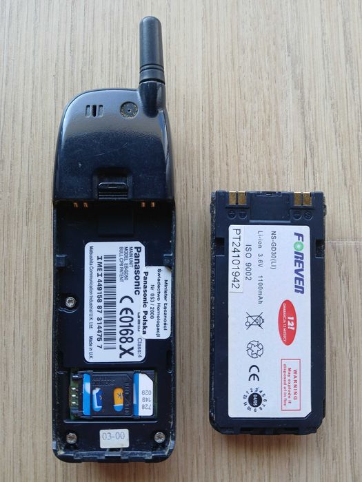 Telefon Panasonic EB-GD50 z ładowarką