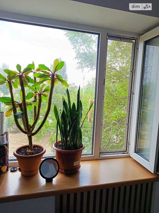 Продається 3-кімнатна квартира Бородинський