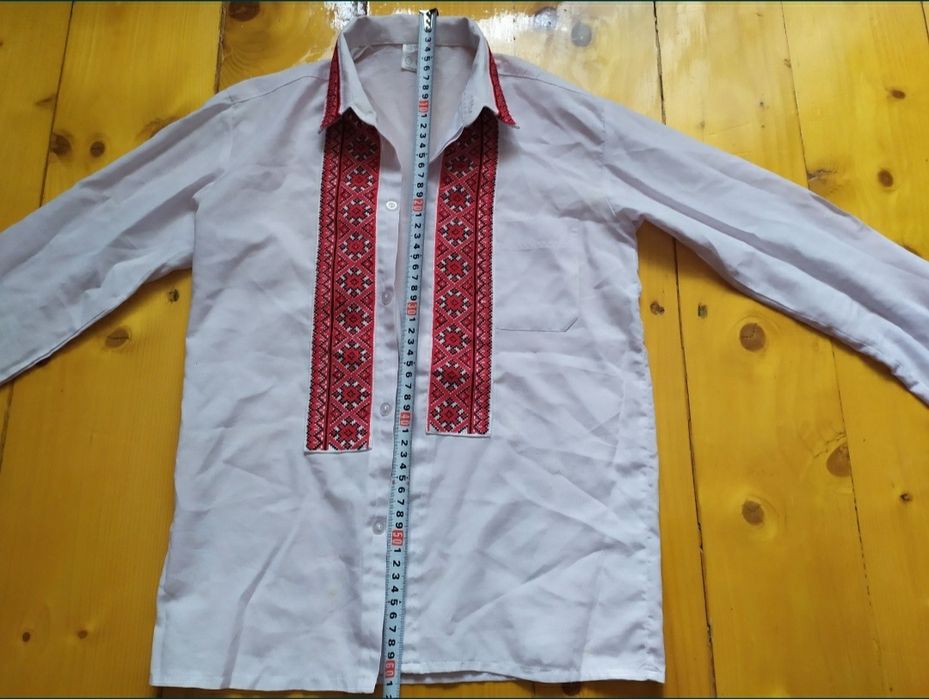 Вишиванка на хлопчика та жіноча