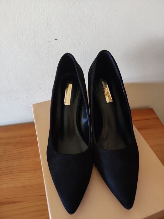 Sapatos em pele NOVOS