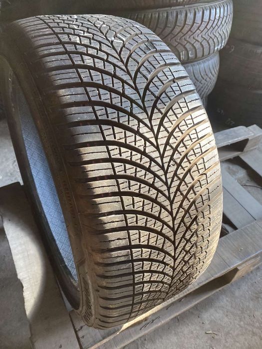225.40.18 GoodYear 1шт БУ склад шины резина из Европы всесезон 40 R18
