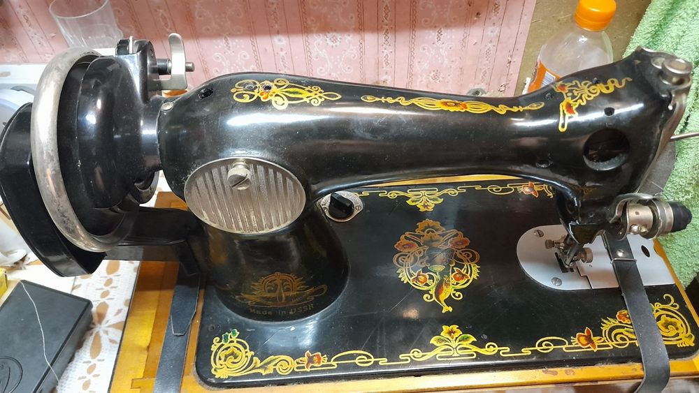 Терміново продам швейну машинку