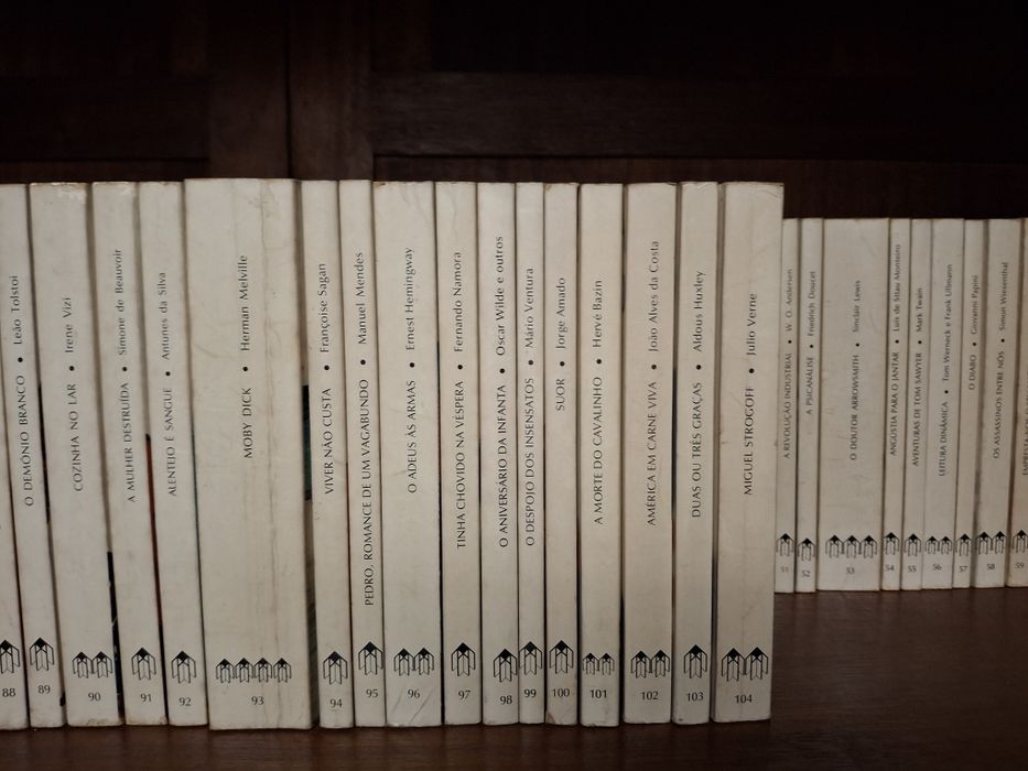 Coleção Unibolso - 104 volumes (incompleta)