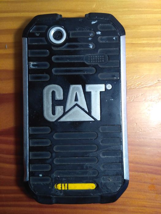 продам мобільний телефон Cat B15