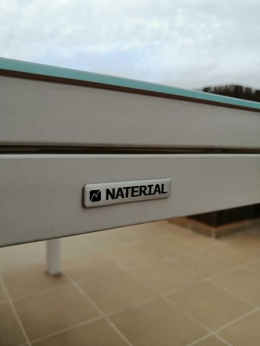 Mesa NATERIAL em óptimo estado
