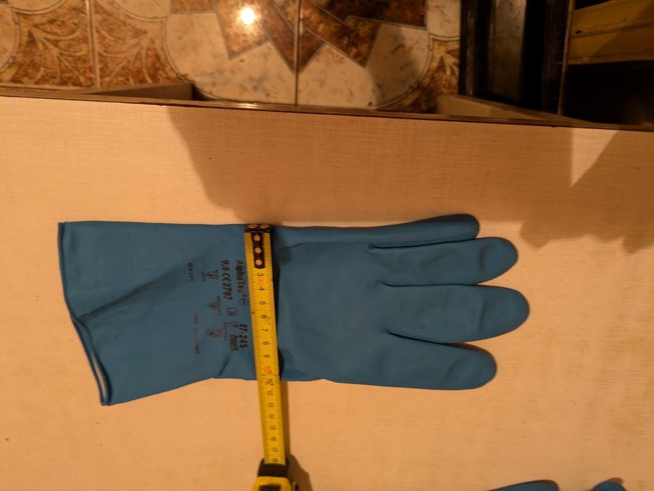 Латексные химически стойкие перчатки (AlphaTec] 9разм.