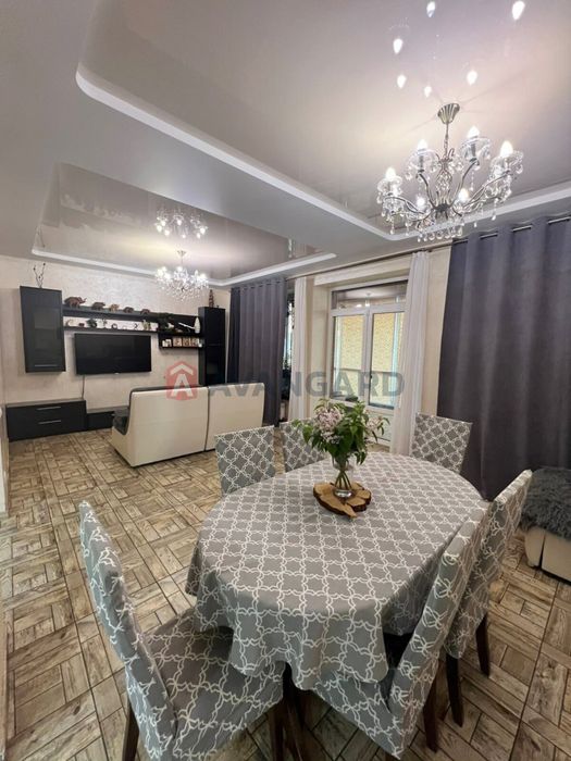 Продам ДОМ 215м.кв.Баня (67м.кв).10 соток 220000$