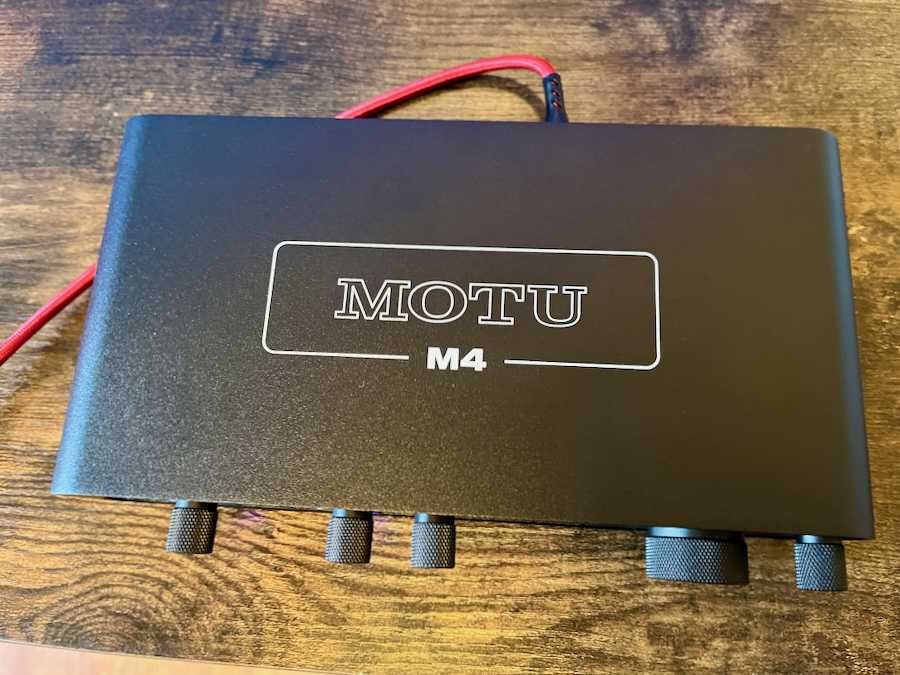 MOTU M4 - Interface Áudio USB-C
