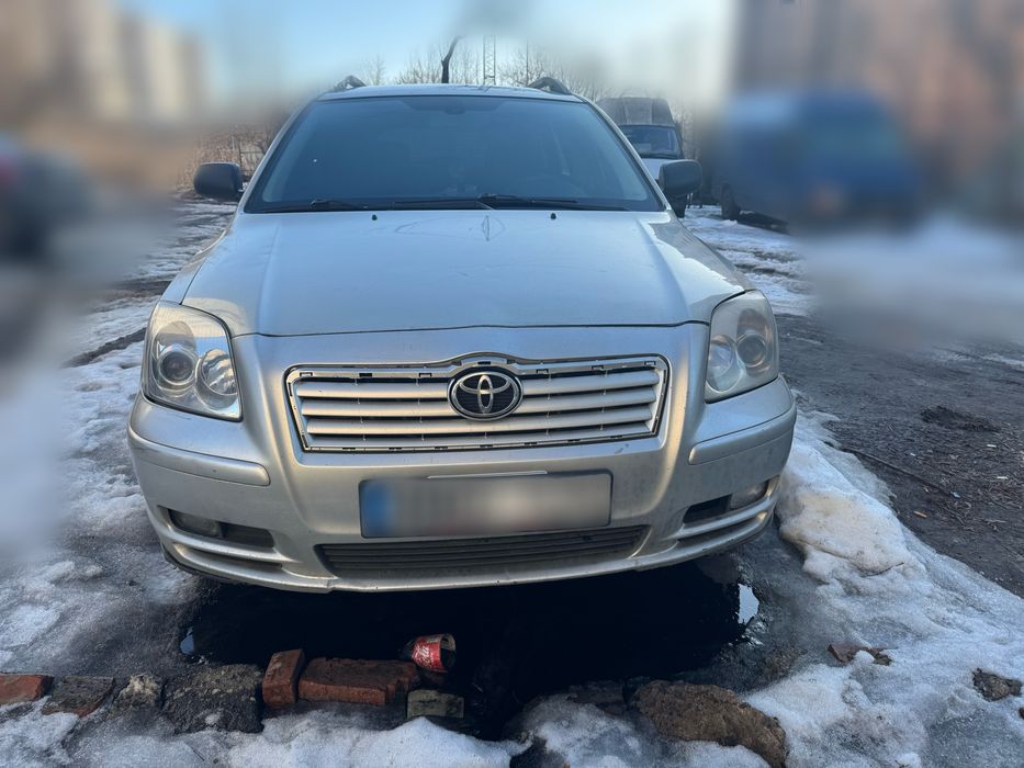 Тойота Авенсіс 2.0