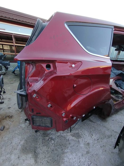 Четверть чвертка передня Ford Kuga MK2 Escape
