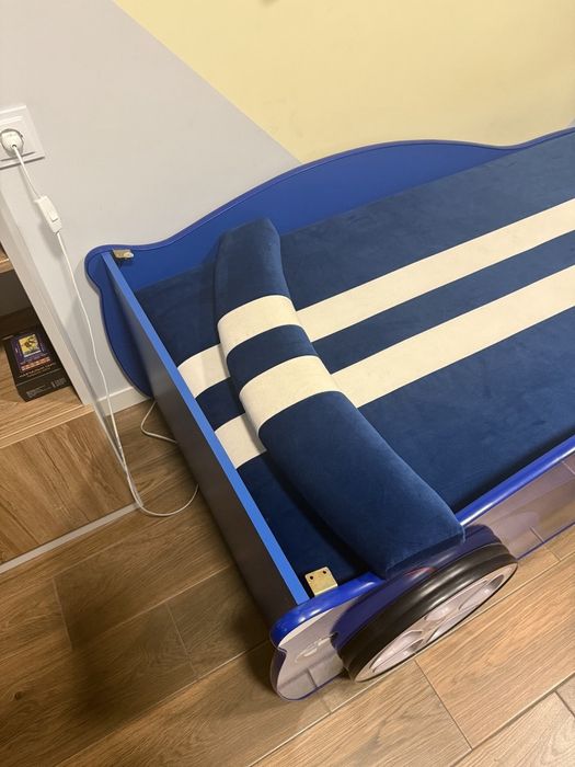 Ліжко дитяче машина