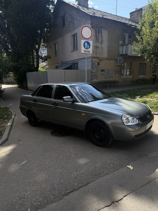 Lada Priora 2008 1.6 шеснарь с переоформлением