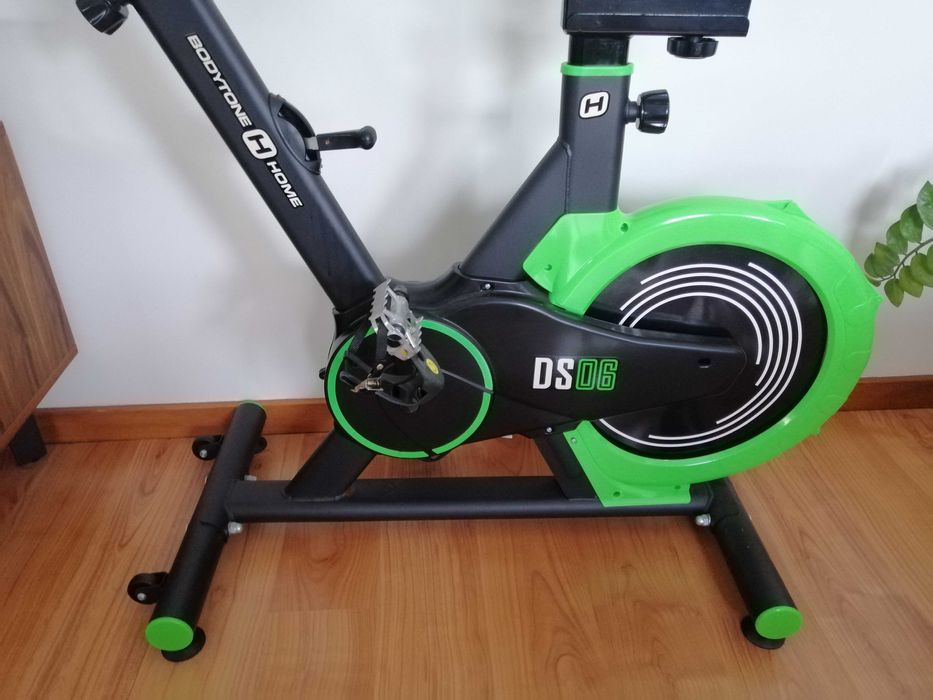 Bicileta estática BODYTONE HOME DS06