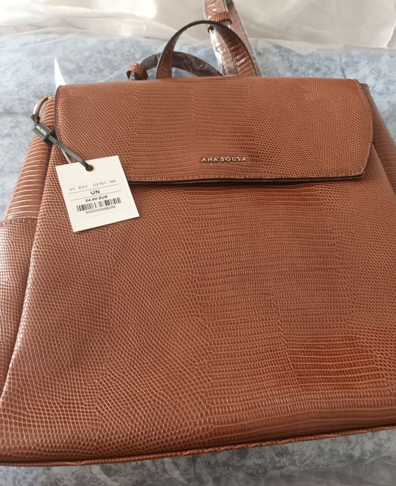 Mochila castanha  - Ana Sousa
