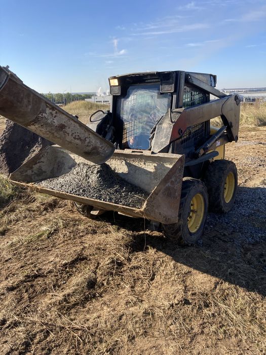 Послуги оренда міні-навантажувача
