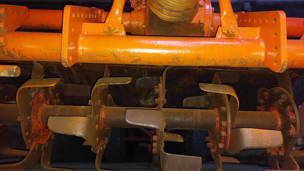 Glebogryzarka Howard