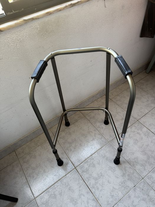 Andarilho para idosos