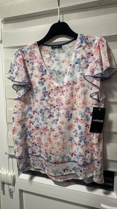 Blusa Anirene Collection