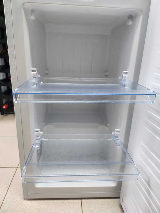 Arca Congeladora Vertical Jocel JCV63