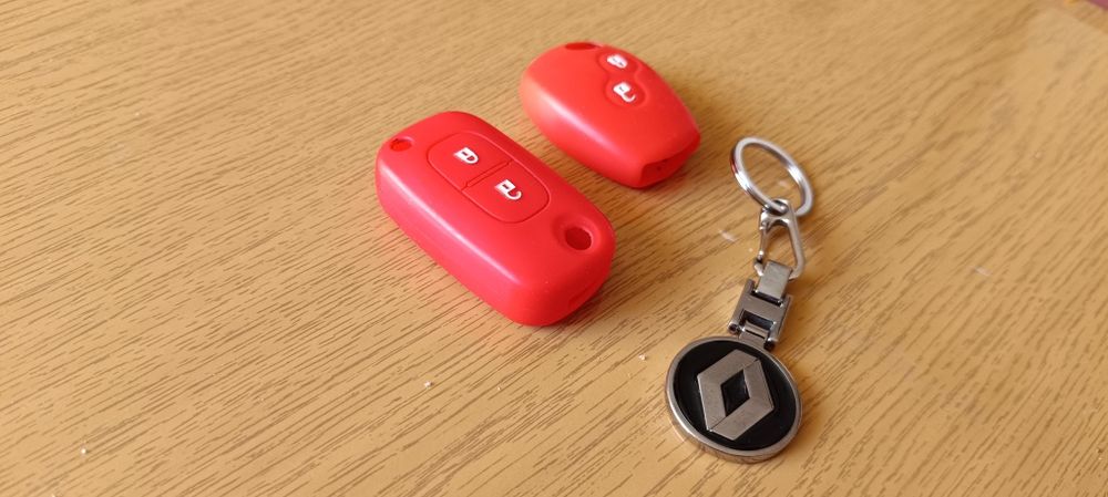 Брелок Renault, чехлы на ключи