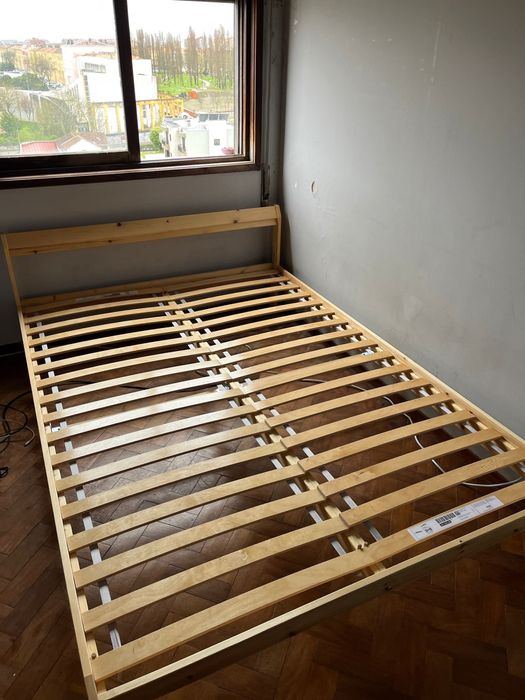 Cama ikea em pinho 140*200