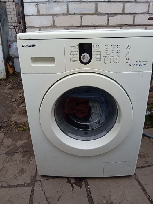 Продам  стиральную машину б/у  Samsung Diamond  на 6кг