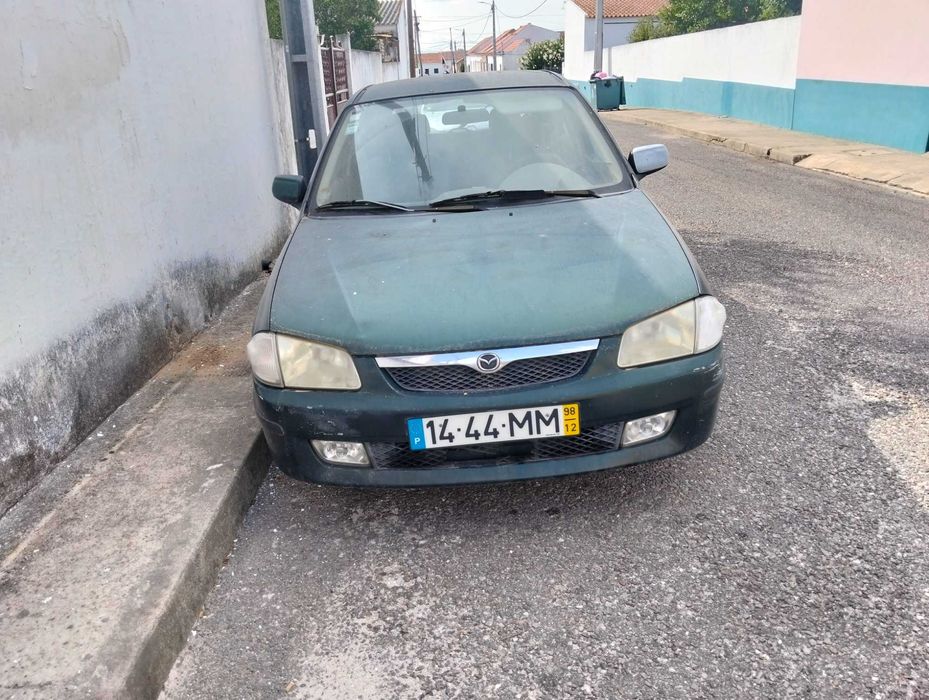 Mazda 323f para despachar
