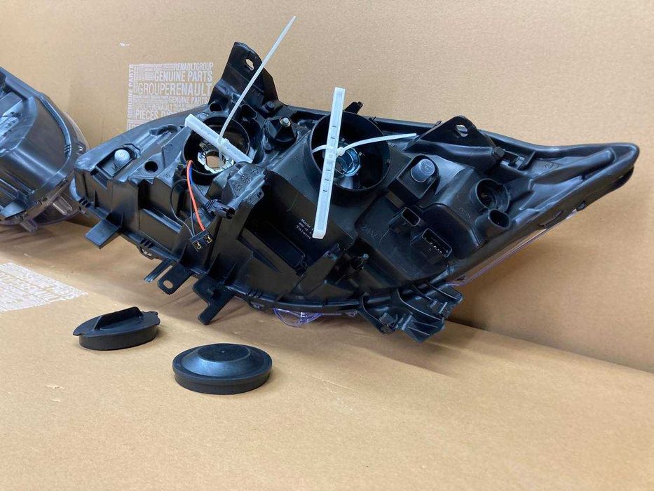 Фари передние на Renault Laguna 3 (Рено Лагуна 3) 2007-2010 ЧОРНІ