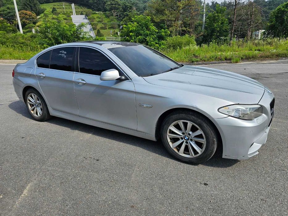 2013 BMW 5 Series (F10) 520d  ціла машина, готова на відправку