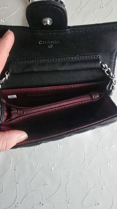 Portfel damski na łańcuszku