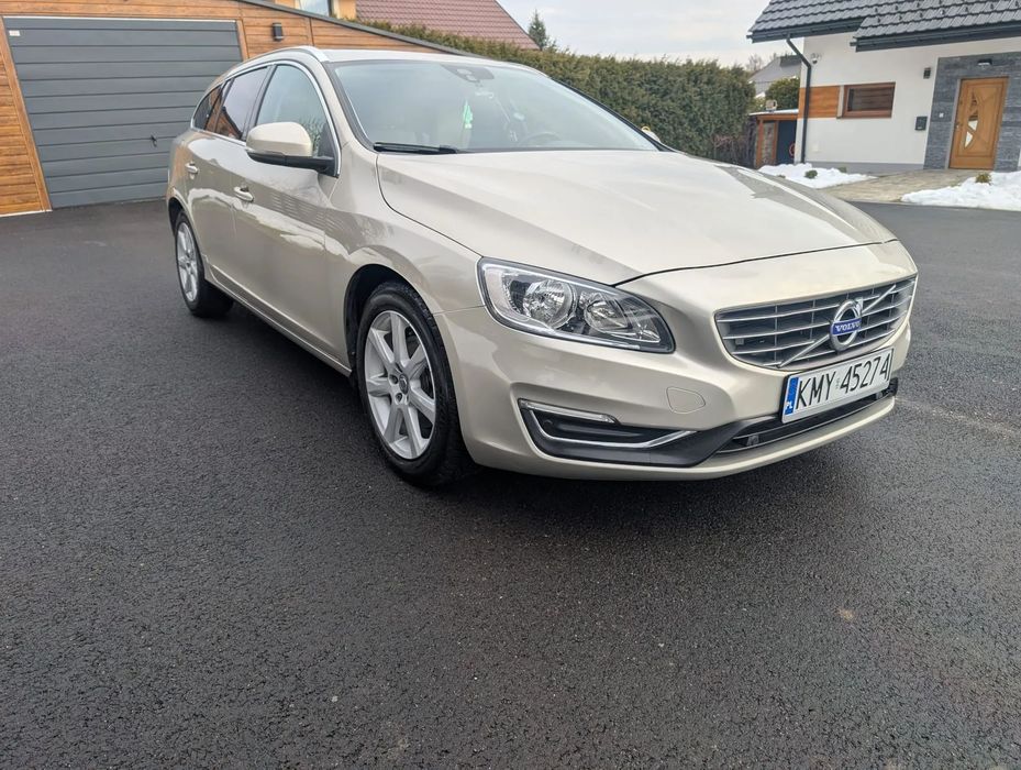 Volvo V60 Volvo V60 T5 245KM