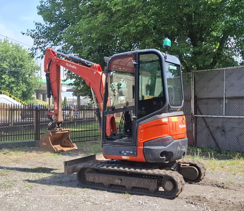Minikoparka kubota u27 17rok  2,6tony 2lyzki transport