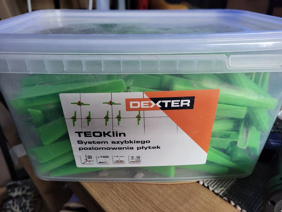 Kliny do poziomowania plytek