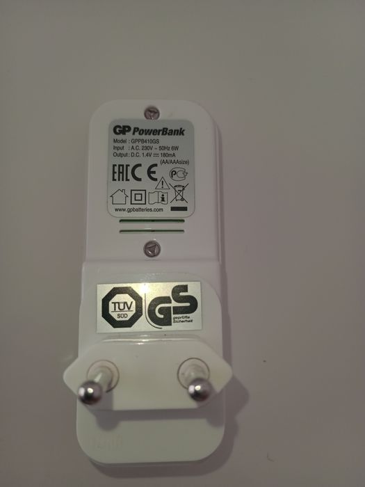 Ładowarka do baterii niklowo kadmowych