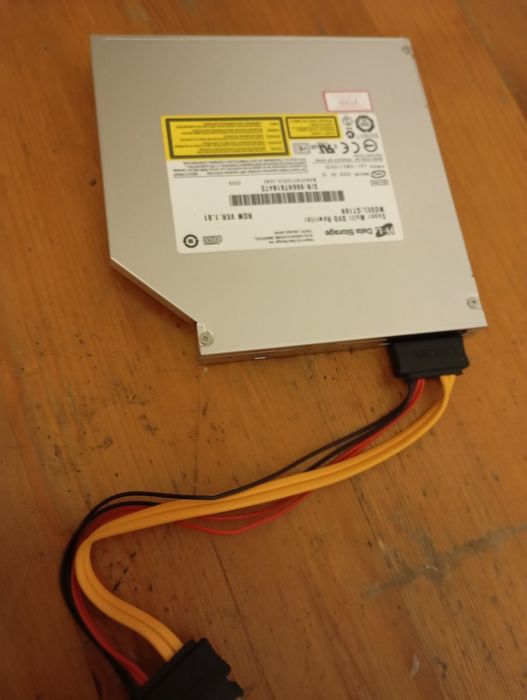 Napęd DVD CD model gt10n działa
