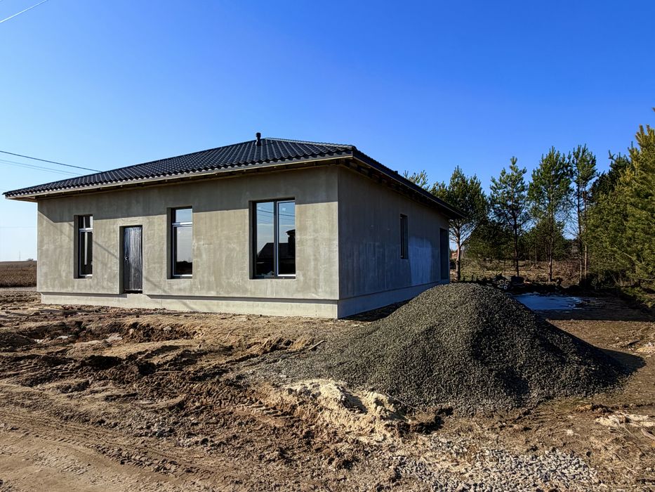 ПРОДАЖ заміського будинку у тихій лісовій локації