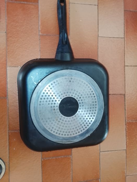 Frigideira de indução nova