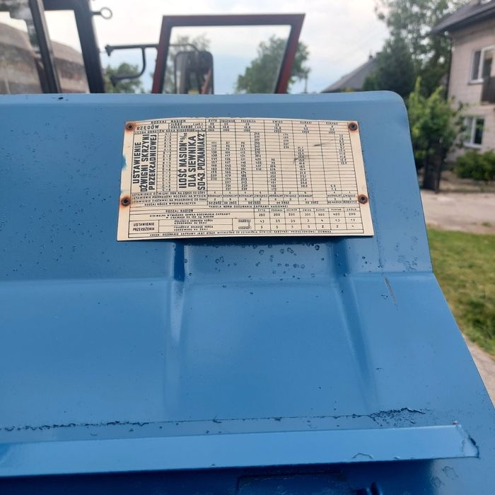 Siewnik i wał posiewny