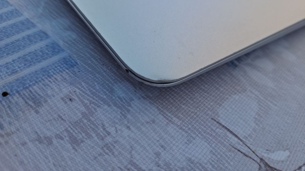 MacBook Air 11" (2015) - 8GB RAM / 500GB SSD + Carregador Νονο