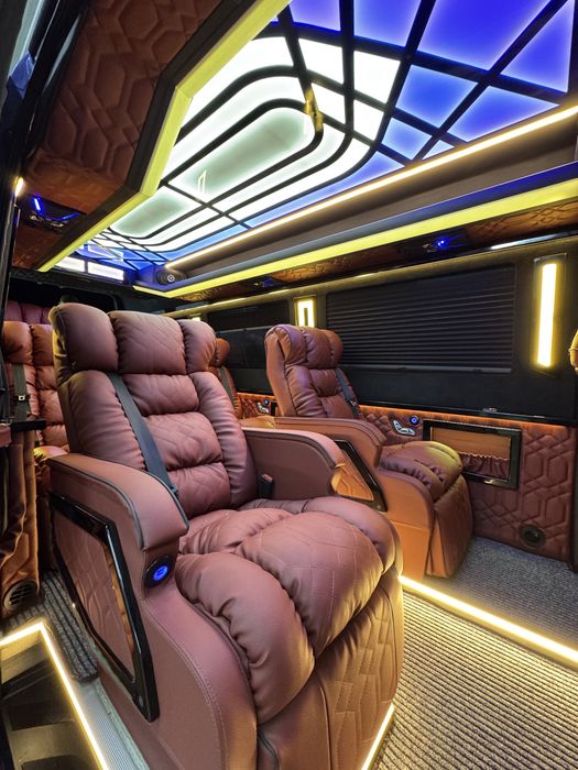 Переобладнання, обшивка салона перетяжка сидений потолка карт руля