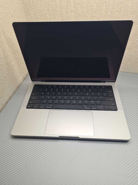 Apple MacBook Pro 14