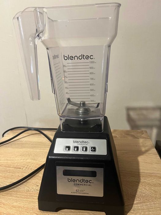 Профессиональный барный блендер EZ600 BlendTec