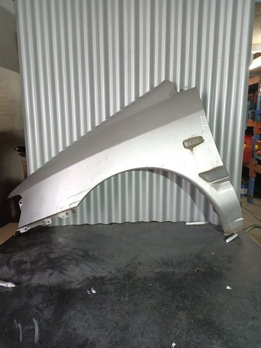 Guarda Lamas Mitsubishi Space Star ESQUERDO  Cinza