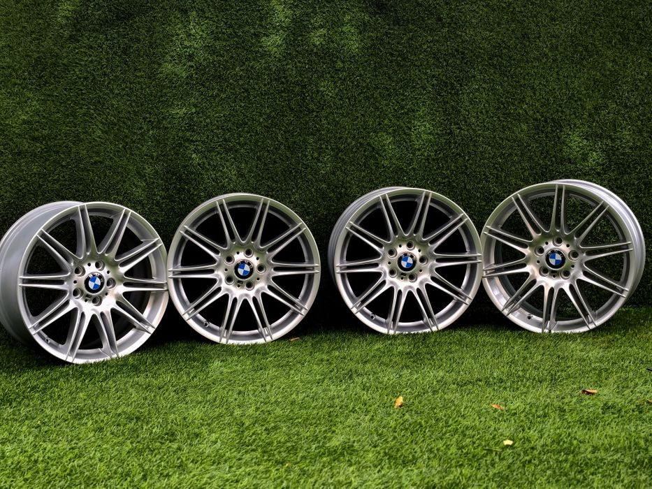 Jantes 19 bmw originais pack M style 225 rigorosamente novas Dupla medida saíram originalmente E90 E91 E92 E93  mas compatível com vários modelos bmw